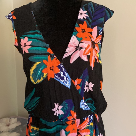 Tropical wrap dress - Picture 2 of 7